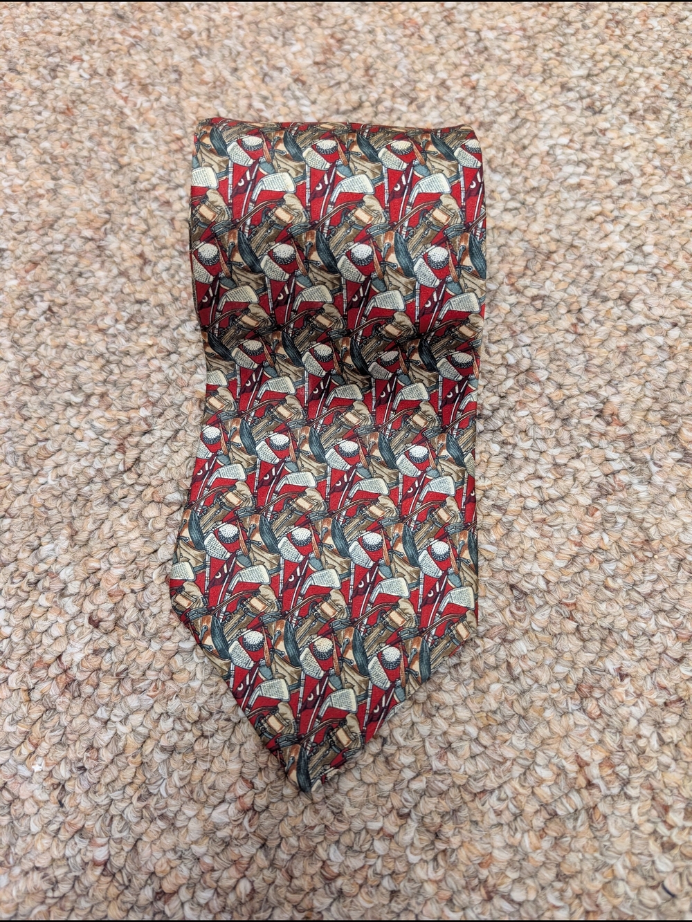 Crooks & Creed London Silk Tie Red Green Golf Theme Clubs Bag Print 3.75” Wide